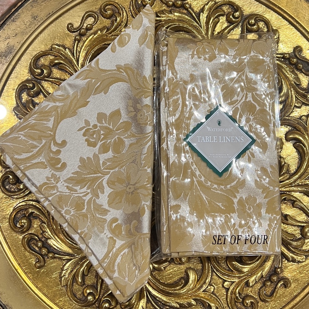 Waterford Kingscourt Set of 4 Napkins - Picture 7 of 10